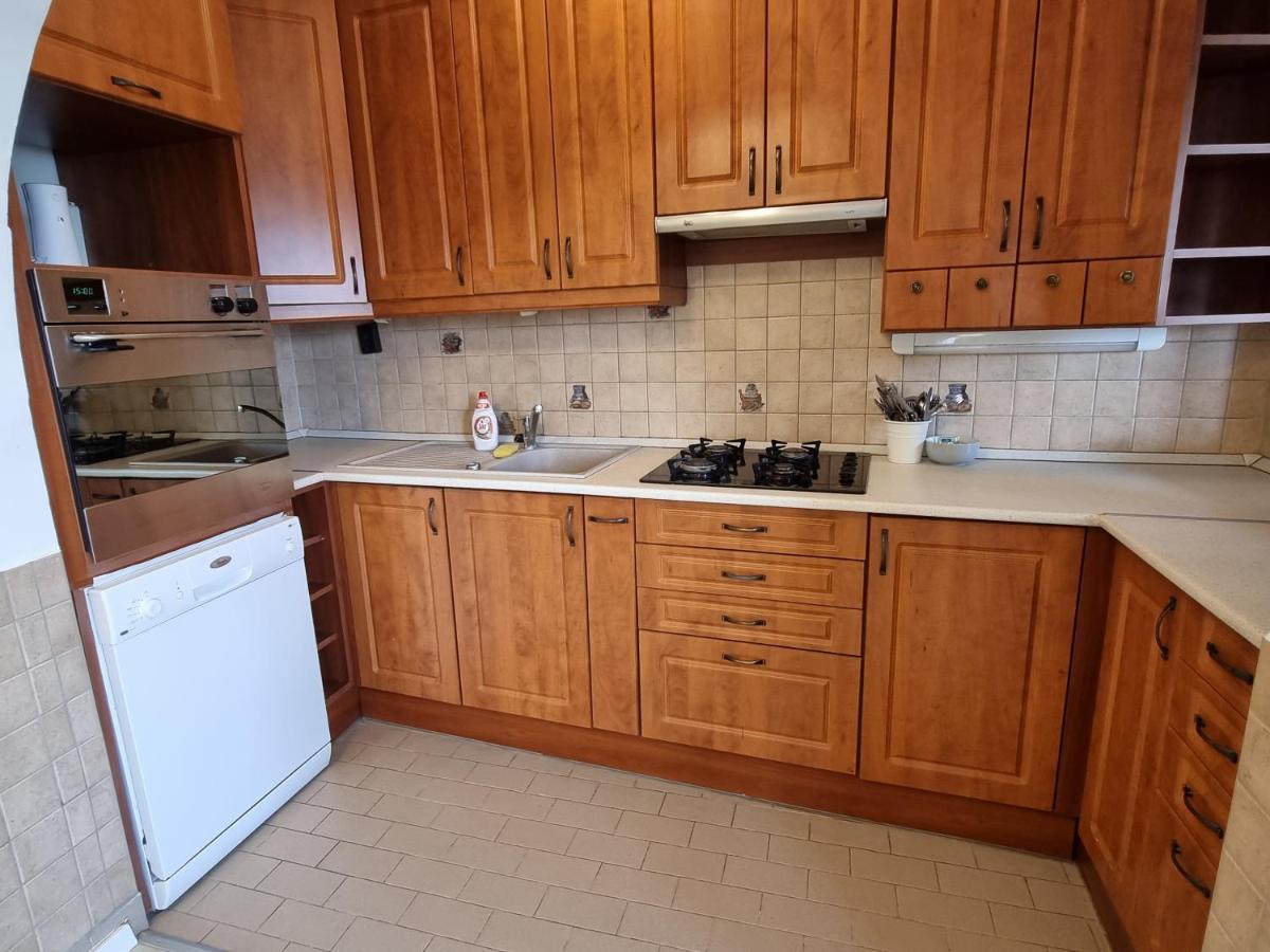 Apartmanhaz 2-6 Fonek Lägenhet Pécs Exteriör bild